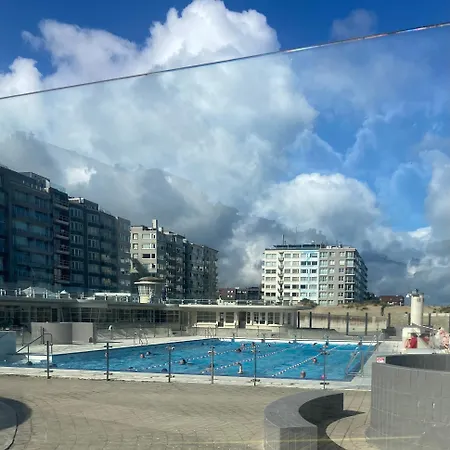 Lichtrijk Hoekappartement Met 3 Slaapkamers Op Wandelafstand En Winkels Koksijde