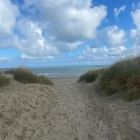 Lichtrijk Hoekappartement Met 3 Slaapkamers Op Wandelafstand En Winkels Koksijde