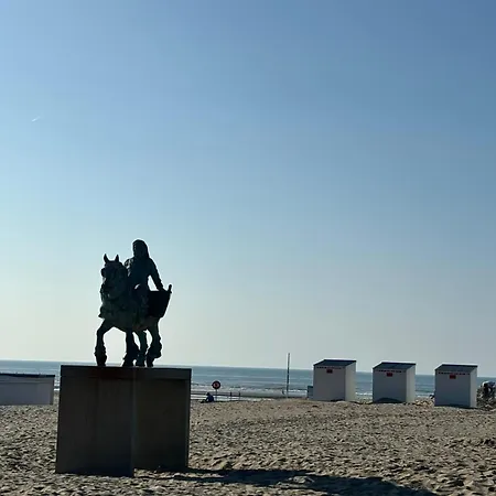 Apartman Lichtrijk Hoekappartement Met 3 Slaapkamers Op Wandelafstand En Winkels